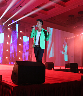 任賢齊參加澳門(mén)金融界聯(lián)誼晚會(huì)