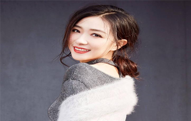 請萬(wàn)茜代言費多少錢(qián)